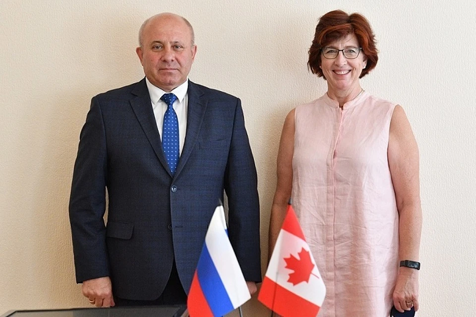 С послом Канады встретился мэр Хабаровска Сергей Кравчук