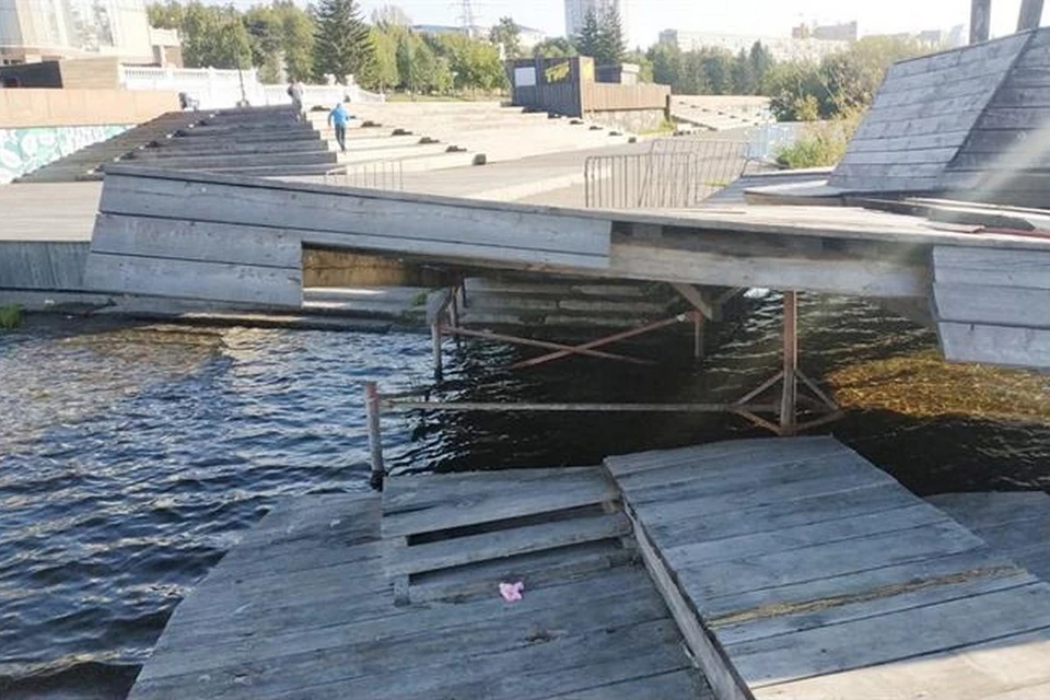 В Красноярске с набережной убирают «Рушник». Фото: пресс-служба администрации города