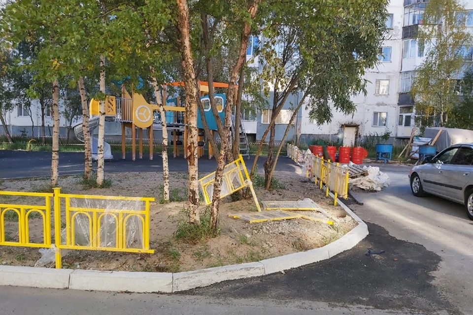 Фото: паблик "Злой и добрый надымчанин". Площадка по ул. Строителей, ЗА.