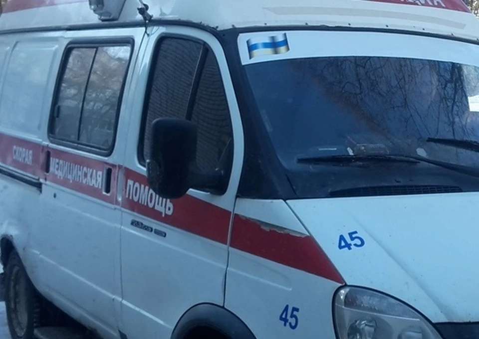 42-летнего пассажира легковушки с травмами доставили в медучреждение