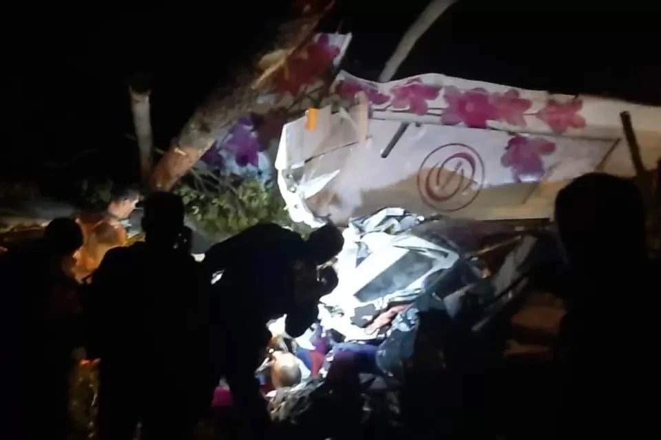 В Иркутской области 15 сентября объявят траур по погибшим после крушения самолета L-410