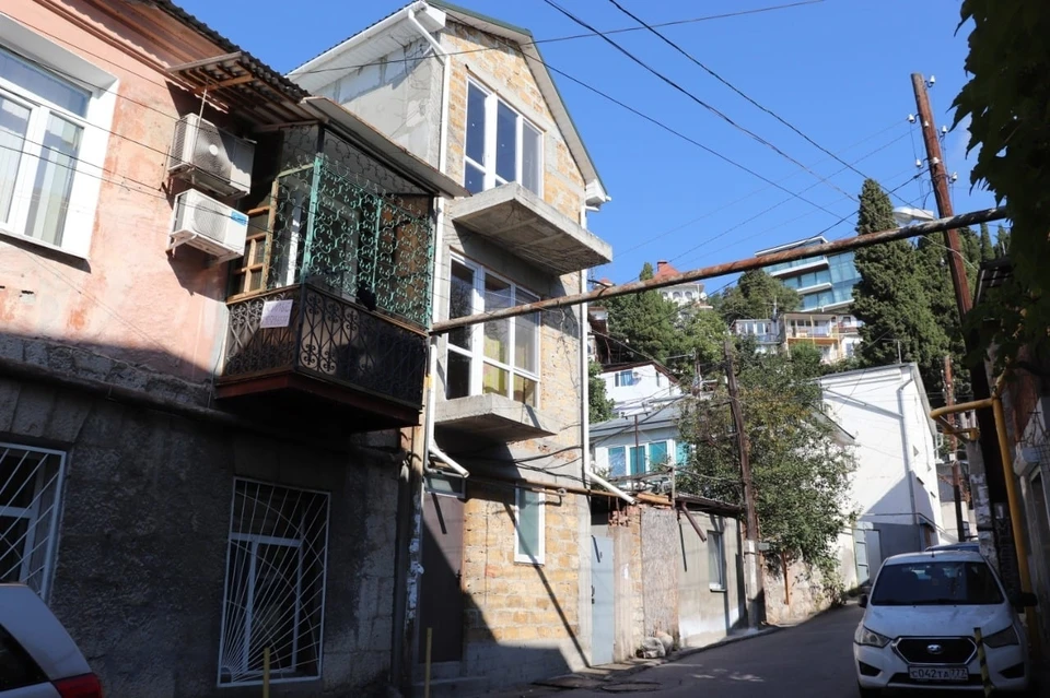 Власти Ялты планируют снести в городе 88 нелегальных строений. Фото: Янина Павленко/facebook