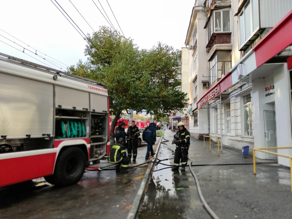 Пожар произошел в доме на Свердловском проспекте.