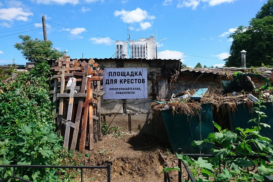 На Троицком и Крестительском кладбищах Орла появились площадки для старых крестов. Фото: Орловская митрополия