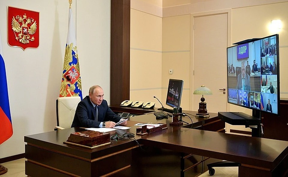 Президент России Владимир Путин пообщался с лидерами парламентских партий / Фото: сайт Кремля
