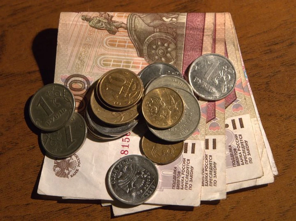 Увидев торчащую из кармана купюру в 500 рублей, злоумышленник забрал ее и скрылся