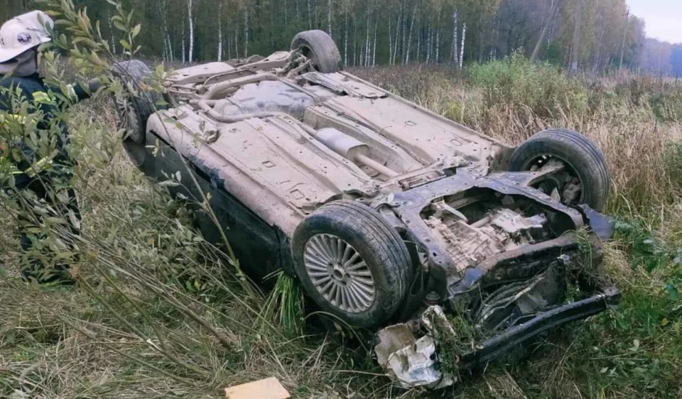 Три человека оказались в больнице, четвертому помощь медиками была оказана на месте.