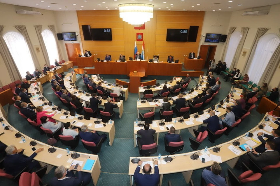 Представительницы прекрасного пола возглавили ряд профильных комитетов думы