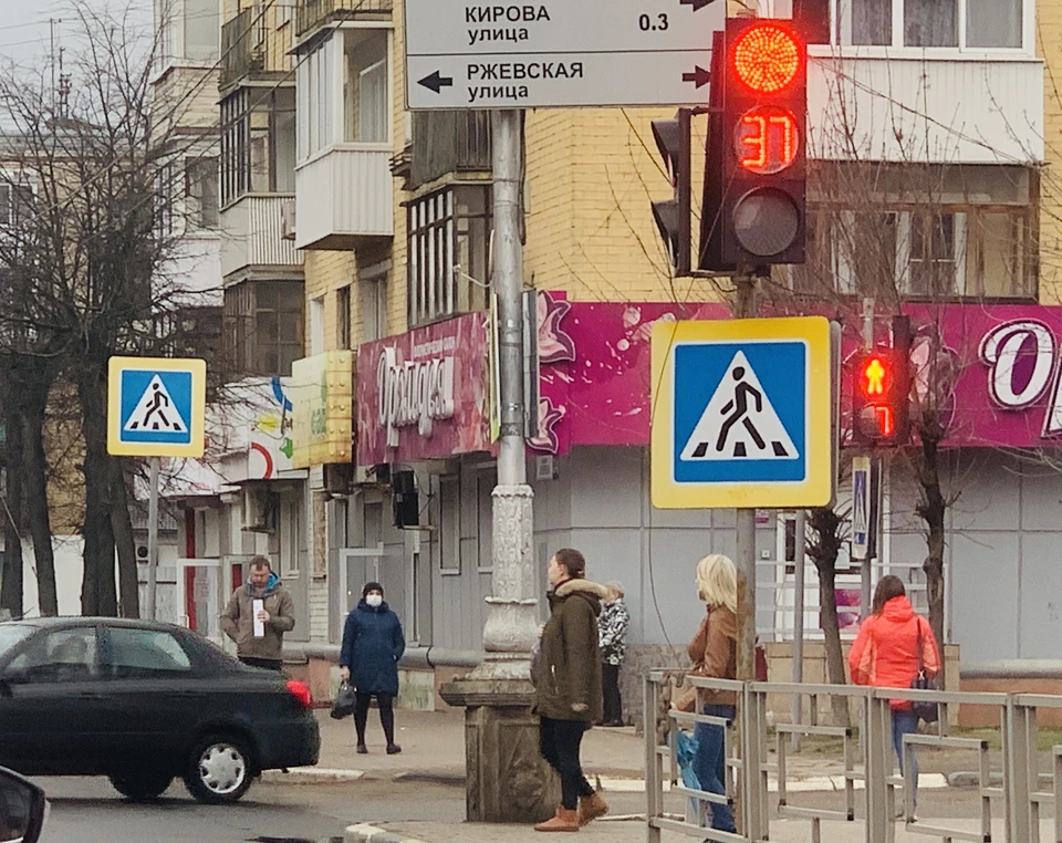 Светофоры не работают на участке от Капошвара до волжского моста.