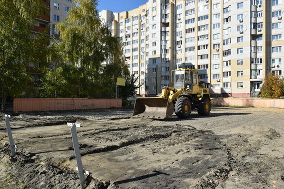 Хоккейную площадку готовят к зиме