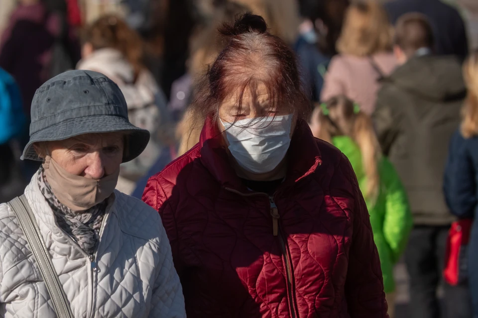 Ограничения могут ввести для людей старшего возраста в Петербурге.
