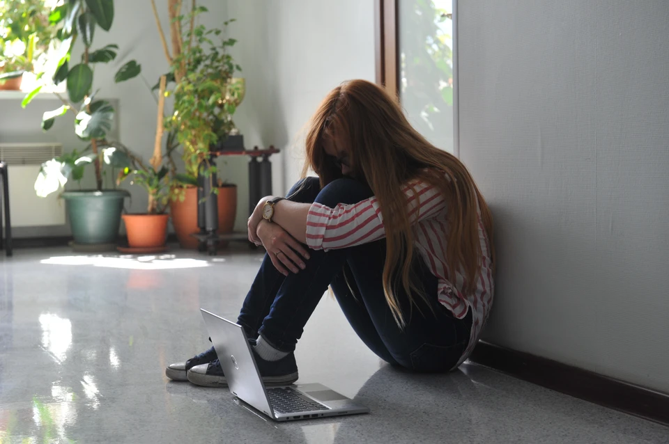 Нижегородский пенсионер развращал 13-летнюю школьницу в интернете.