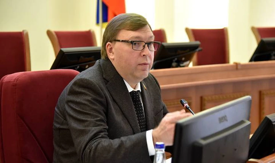 Спикер областного ЗС Александр Ищенко прокомментировал инициативы донского парламента в федеральные органы власти. Фото: пресс-служба ЗС РО
