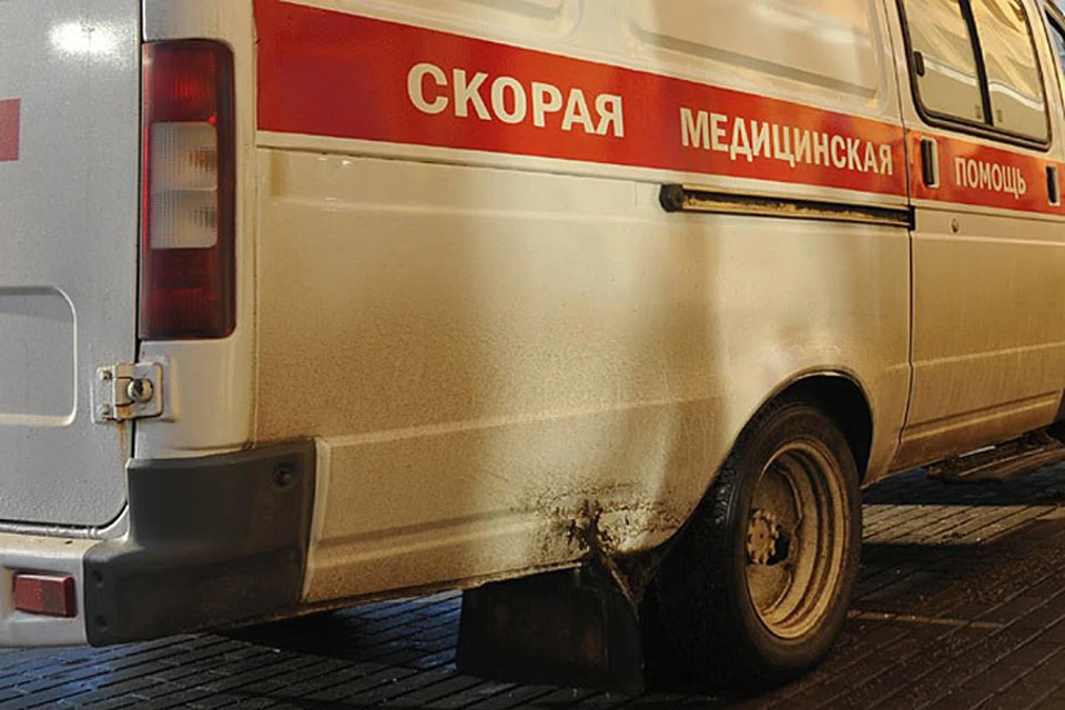 59-летнего мужчину на скорой привезли в больницу, но спасти его уже не смогли.