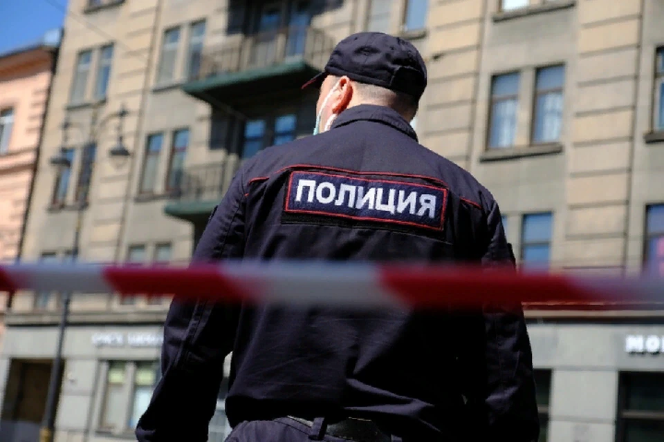 Взрывоопасный предмет передали сотрудникам полиции для дальнейшего расследования