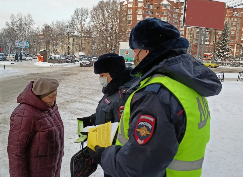 Правил дорожного движения, из них 32 нарушения допустили пешеходы, 11 водителей привлечены к ответственности за непредоставление преимущества в движении пешеходам