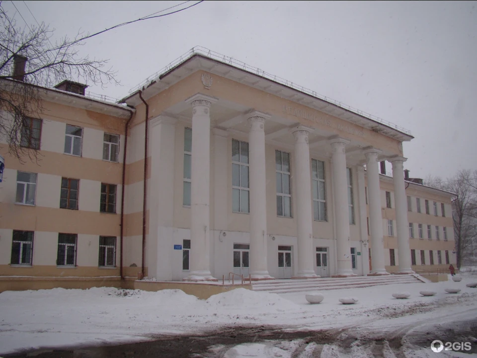 Сотрудница на словах сообщила, что сделала прививку.