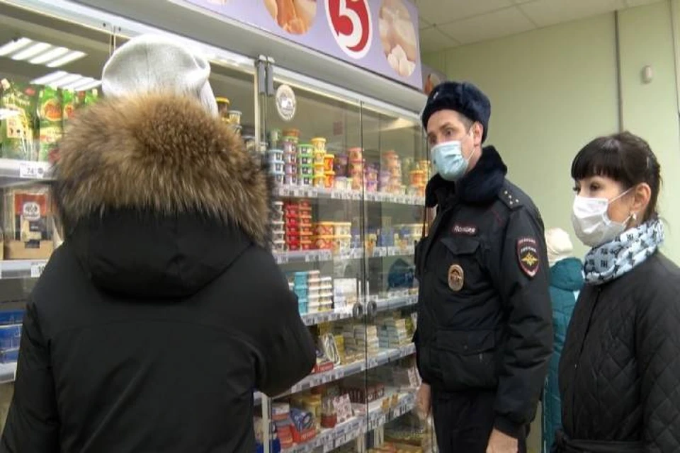 Рейды по выявлению нарушителей масочного режима в Кирове проходят регулярно. Фото: admkirov.ru