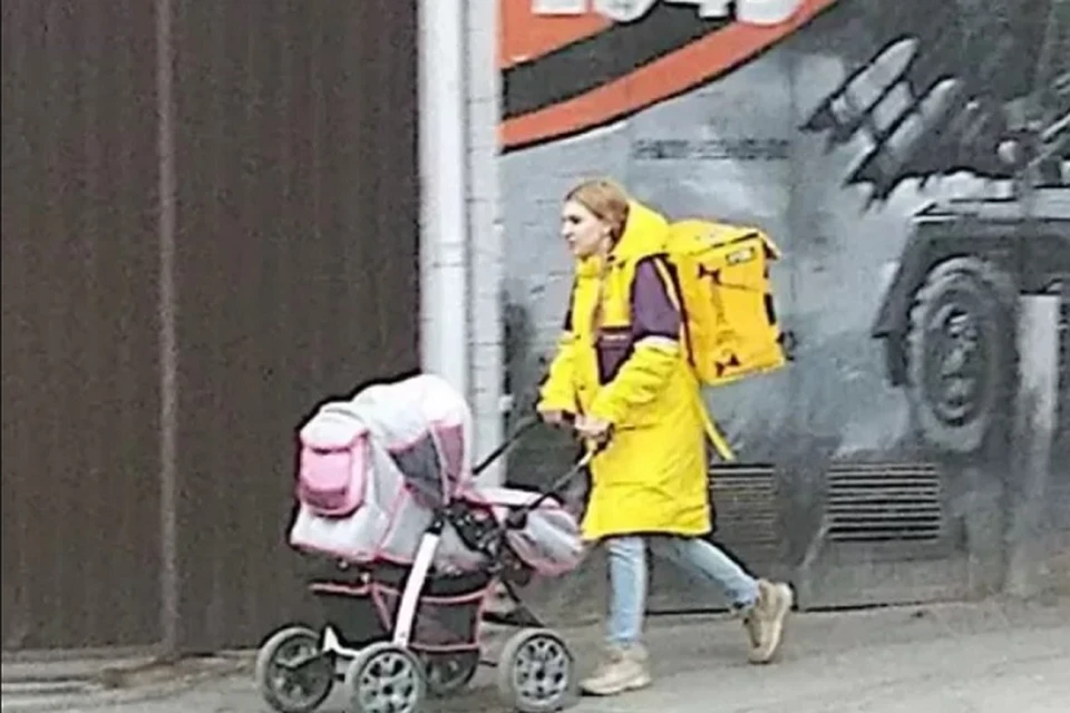 Лада Королева стала суперзвездой Интернета в 18 лет. Фото: соцсети