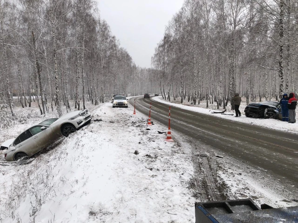 В ДТП под Тюменью пострадали женщина и две девочки.