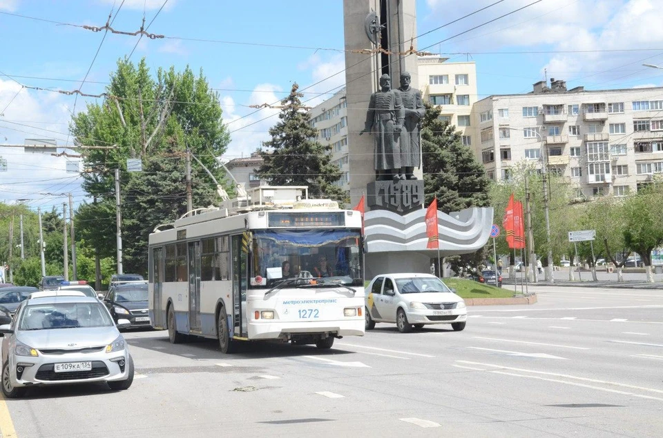 Троллейбусы потеснят автобусы на дорогах Волгограда.