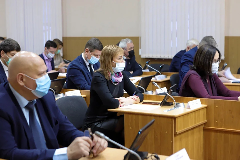 Благодаря инициативе ЕР в бюджет заложено на 107 миллиардов рублей больше средств на финансирование социально важных направлений. Фото: Пресс-служба ЕР