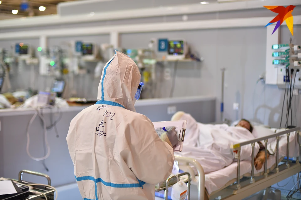 Пока одни известные люди призывают вакцинироваться от коронавируса, другие, наоборот, выступают против.