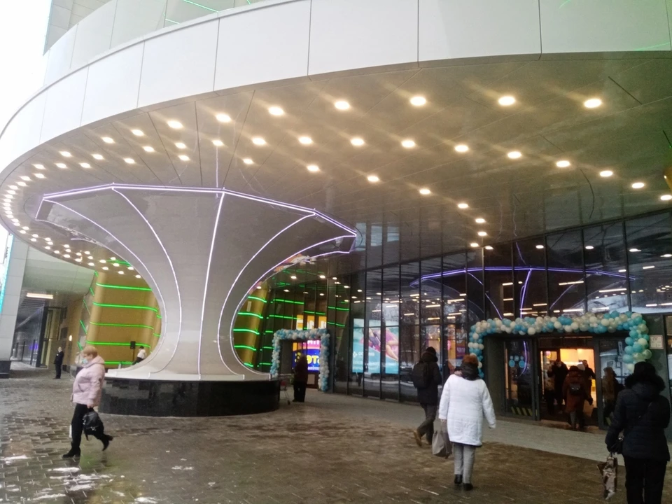 Открытие ТРЦ Oceanis Mall. Фото:https://vk.com/zloi_nino