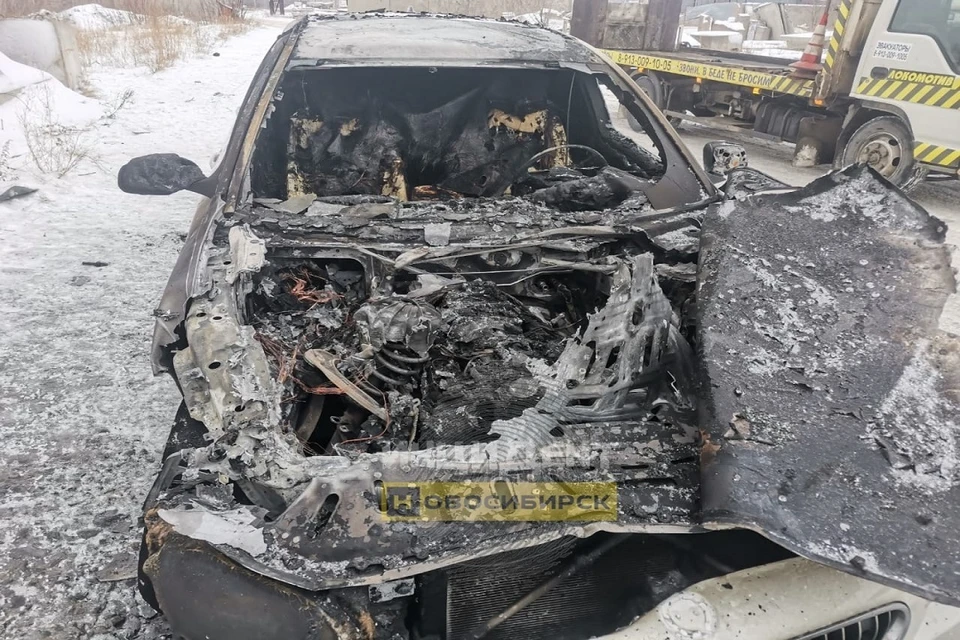 Массовая драка в кафе под Новосибирском закончилась поджогом «БМВ». Фото: "Инцидент Новосибирск".