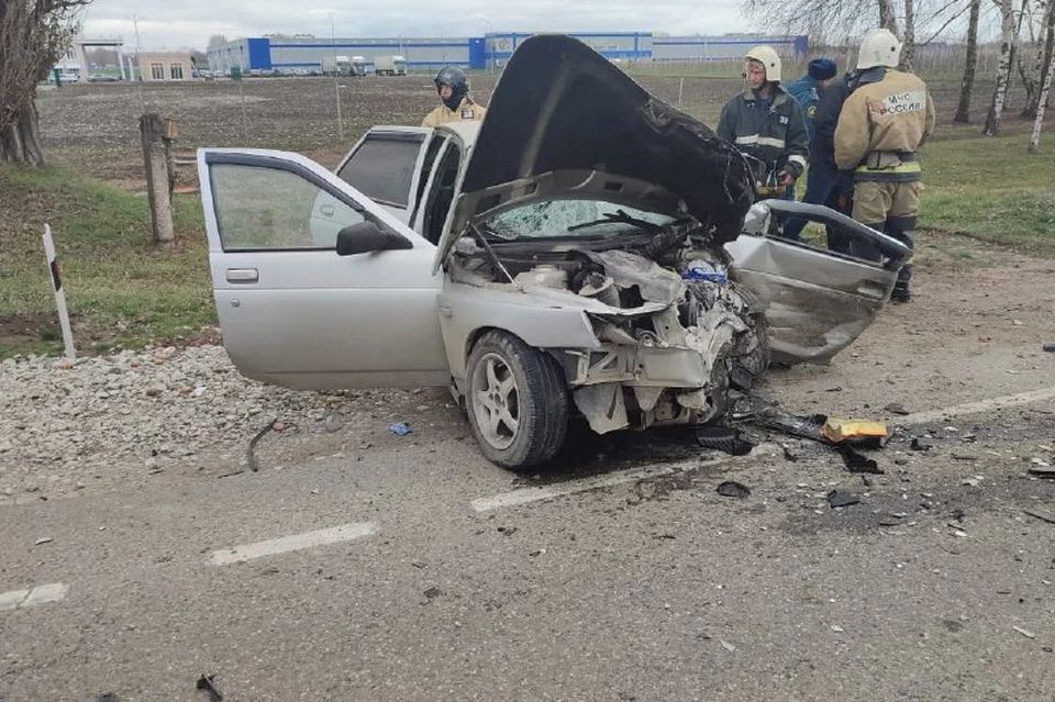 Столкновение произошло, когда водитель иномарки выехал на встречную полосу Фото: ГИБДД по Краснодарскому краю