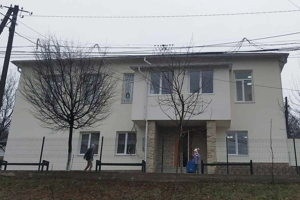Завершены работы по теплоизоляции фасада здания гимназии №65 в селе Кондрица. Фото:ionceban.md