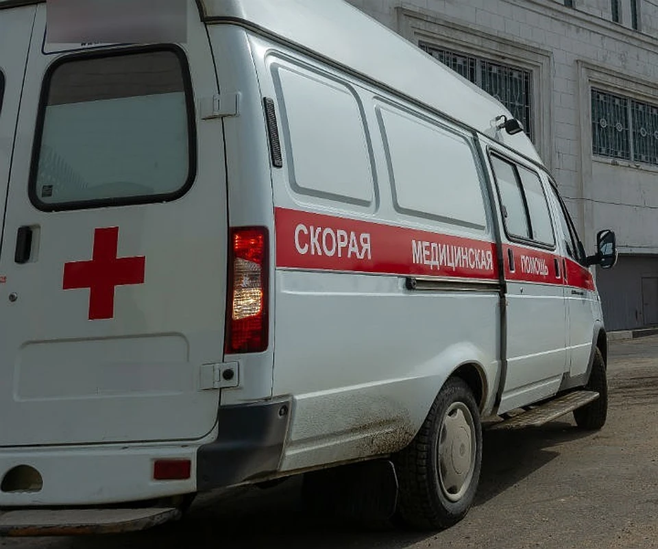 42-летнего водителя "Нивы" на скорой отвезли в больницу.