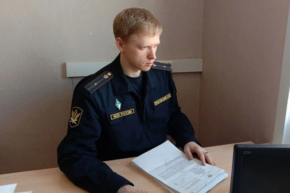 Сотрудник органа пошел на крайние меры и выяснил, что у мужчины есть дом с земельным участком. Фото: УФССП по Ярославской области.