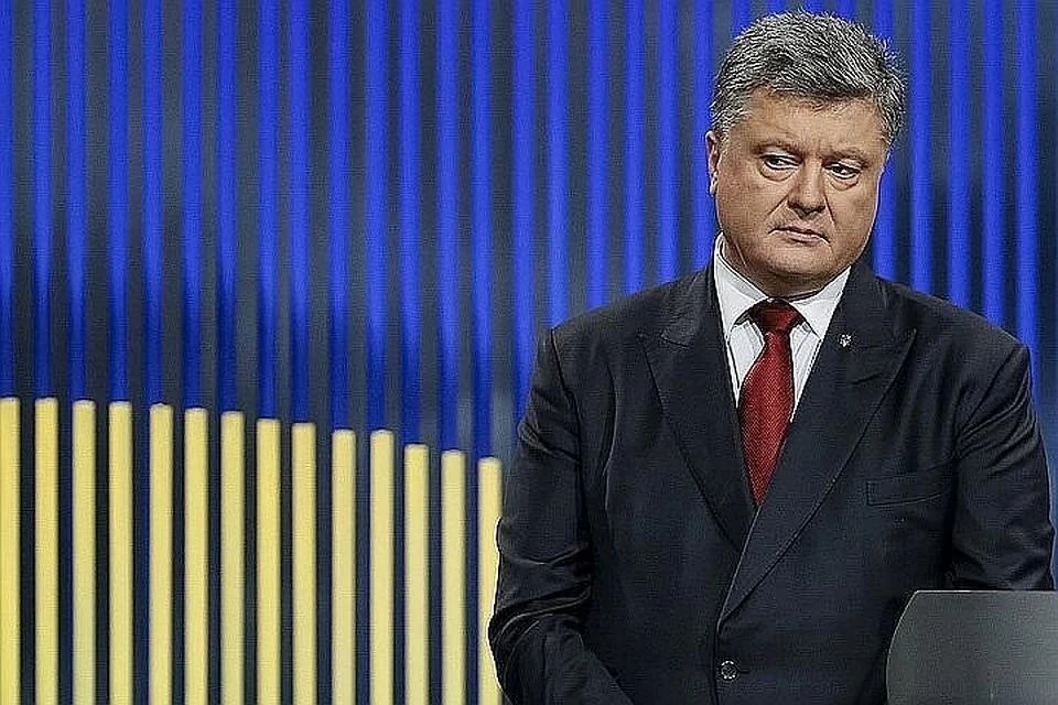 Порошенко покинул Украину на фоне обвинений по делу о поставках угля с Донбасса