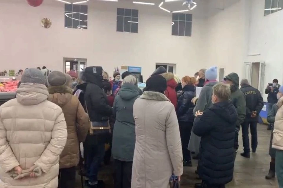 Сотни ярославцев пришли на встречу. Фото: Наталия Бобрякова