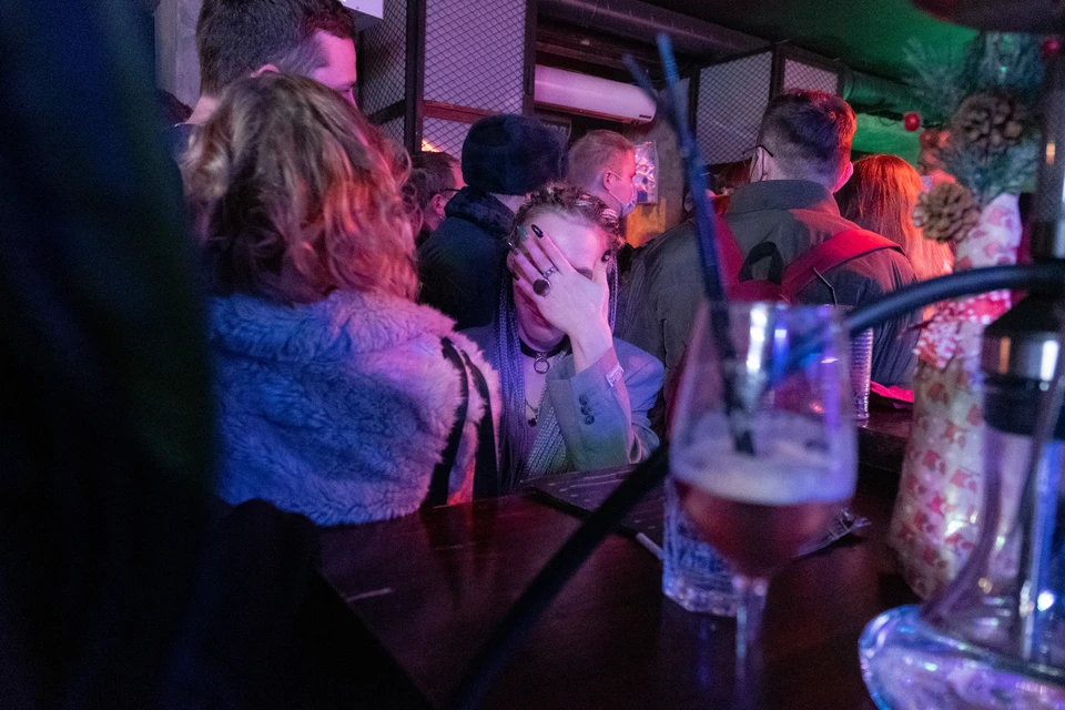По словам предпринимателей, решение Смольного стало "похоронным маршем" для классических баров, ресторанов и кафе.