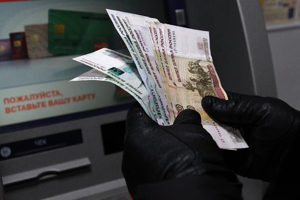 Помогая разоблачить телефонных мошенников житель Тулуна потерял 350 тысяч рублей