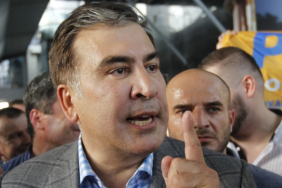 Экс-президент Грузии Михаил Саакашвили, отбывающий срок на Родине, куда он так неожиданно вернулся в фургоне со сметаной, продолжает удивлять окружающий мир.
