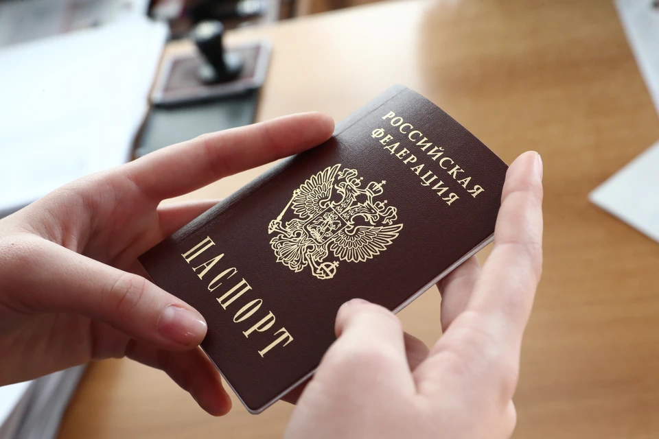 Президент предложил упростить основания и порядок получения гражданства для более чем 20 дополнительных категорий лиц. Фото: Станислав Красильников/ТАСС
