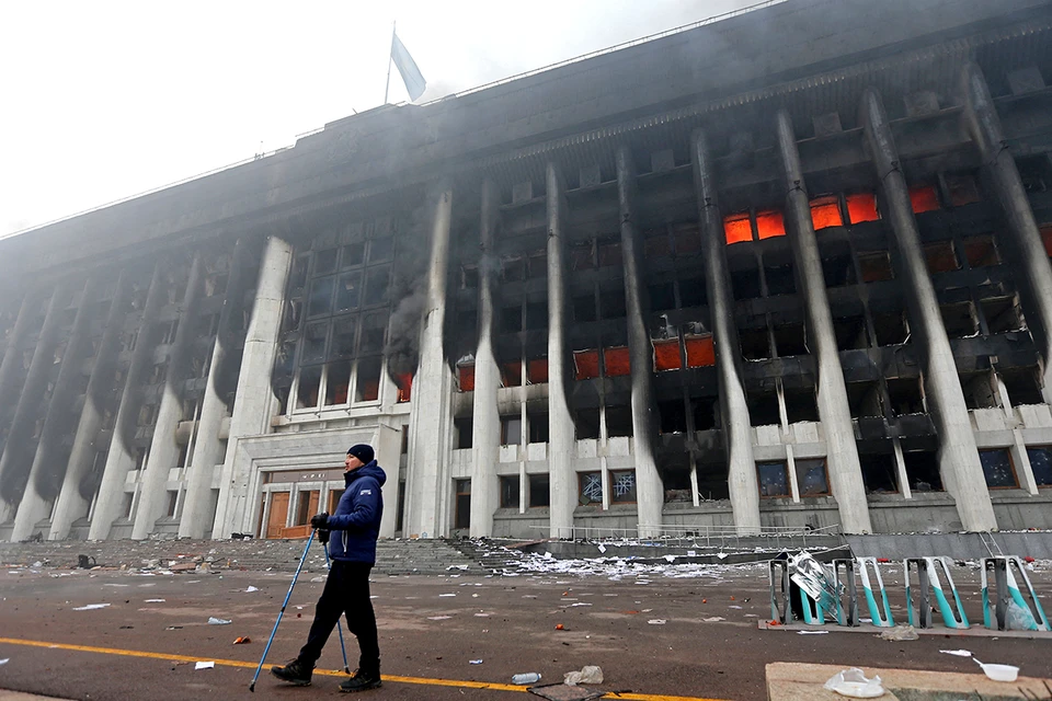 Накануне трагических событий в Алма-Ате некоторые чиновники решили покинуть страну.