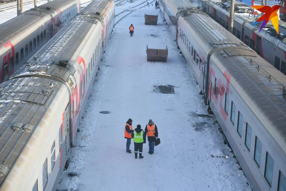 Пассажиры опоздали на поезда в Москву и Санкт-Петербург.