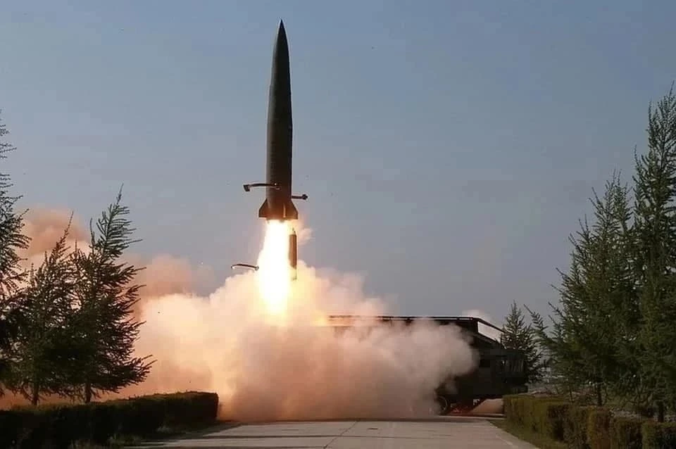 Рёнхап: Северная Корея запустила снаряд в сторону Японского моря