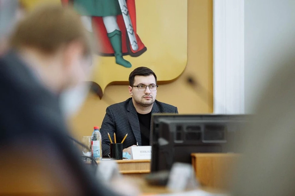 Зампред Артем Никитин провел совещание по ликвидации последствий снегопада в Рязани.