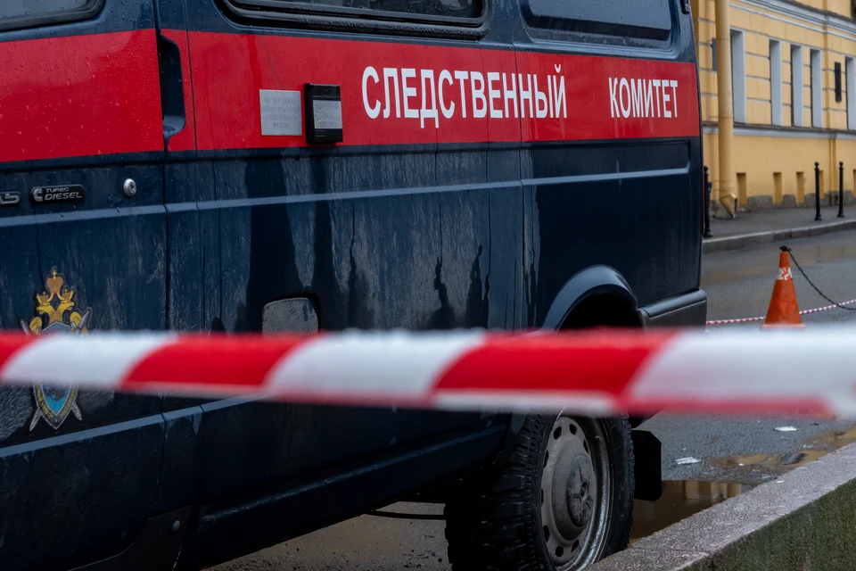 Долгие годы труп убиенного брата находился во дворе.