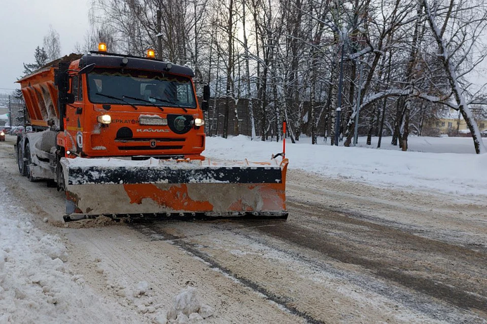 Туляков призвали не парковать машины на путях движения общественного транспорта