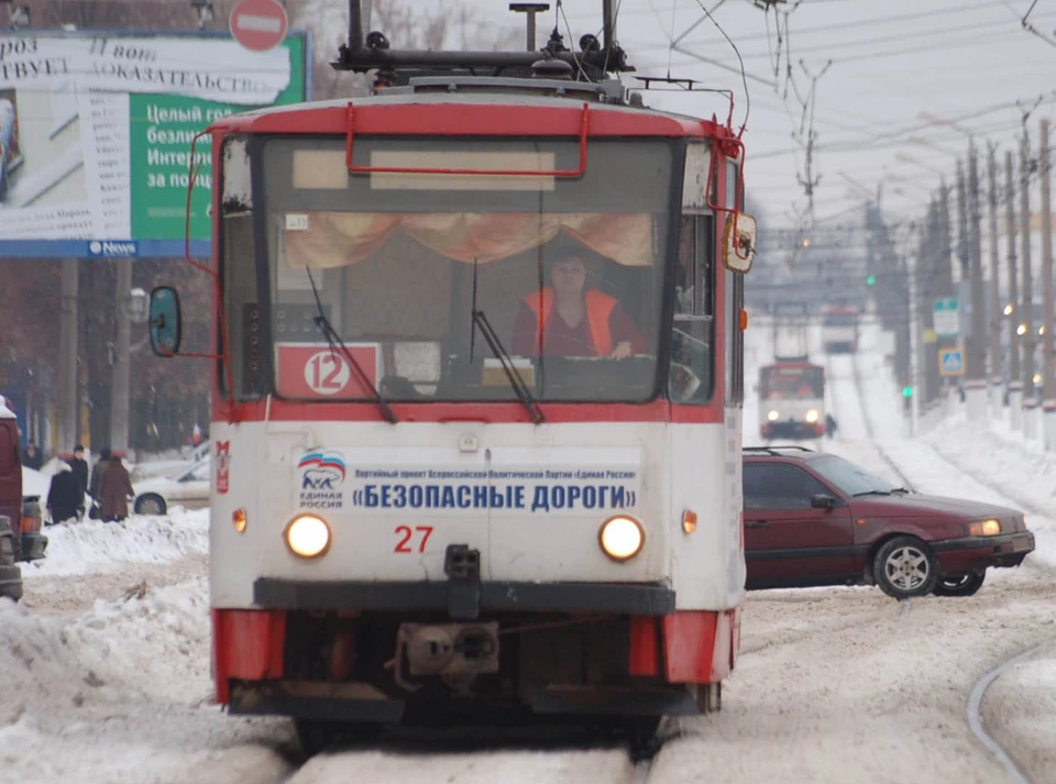 Сразу на нескольких улицах Тулы вечером 14 января было парализовано движение трамваев
