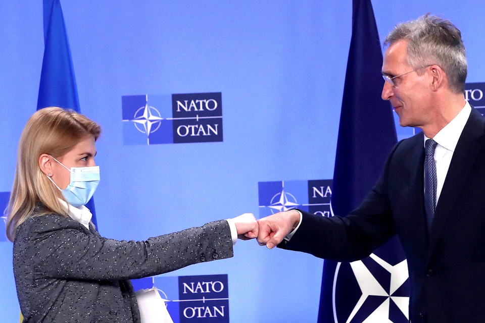 NATO Secretary General Jens Stoltenberg and Deputy Prime Minister of Ukraine Olha Stefanyshyn at a joint press conference in Brussels
