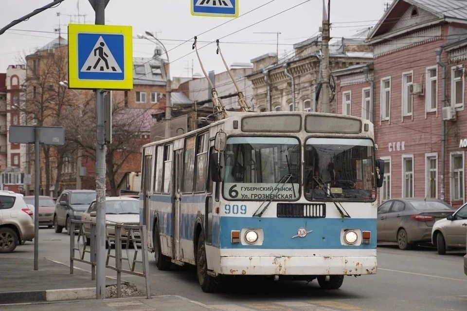Троллейбусу № 6 изменили маршрут на время строительства Самарского моста