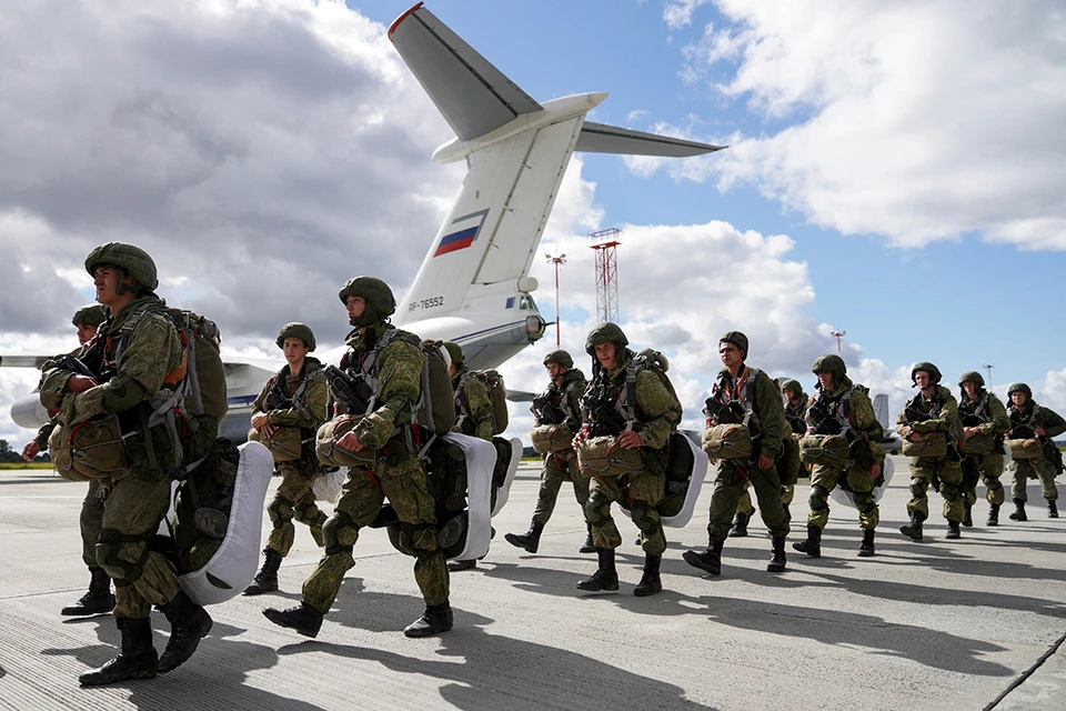 Российские войска прибыли в Белоруссию для совместных учений.