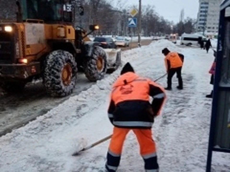 Работы ведутся круглосуточно. Фото: администрация Тольятти